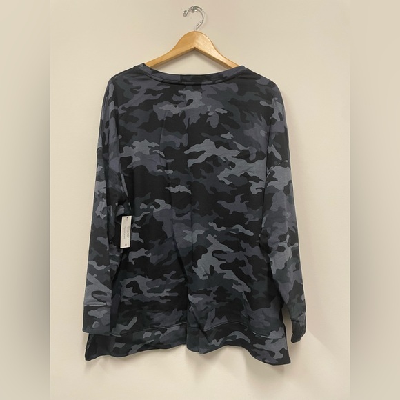 Terra & Sy 3X Black Camo Crewneck Lightweight Sweatshirt. NWT - Picture 2 of 4
